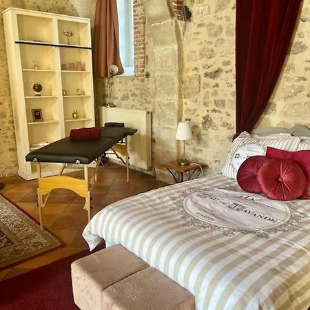 Cozy Flat In Castle Near Fontainebleau - 10 Min Apartamento Fleury-en-Biere Exterior foto